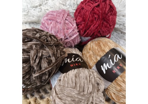 Chenille NIKY x100 gr Chenille NIKY x100 gr